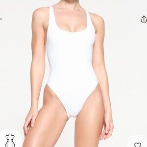 SKIMS NWOT Signature Swim Scoop Neck One Piece - Snow